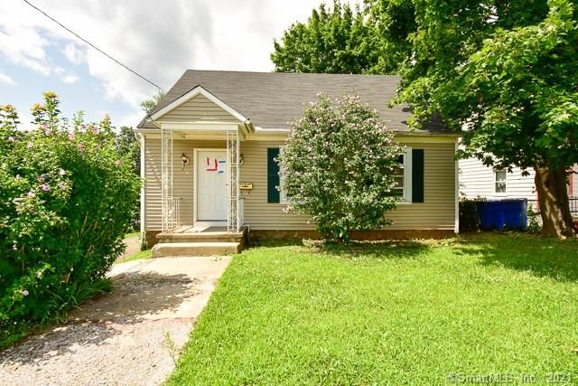 29 Matthews St, Waterbury, CT 06704
