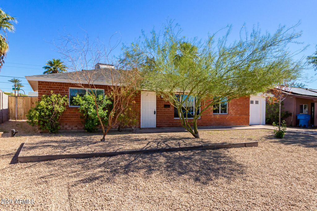 637 N 47th Pl, Phoenix, AZ 85008