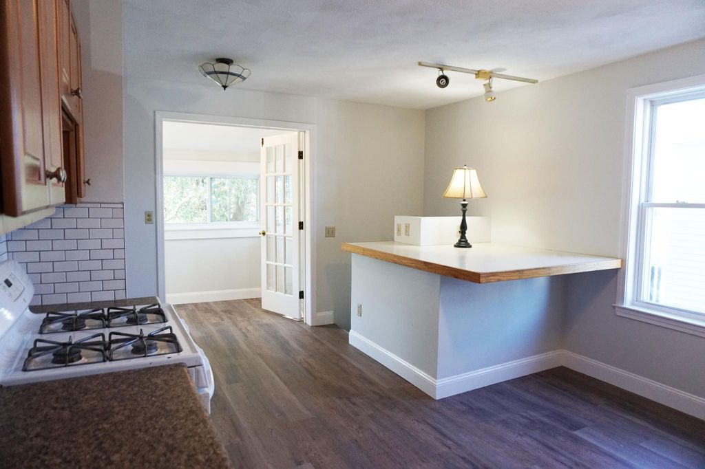 90 Conwell Ave, Somerville, MA 02144