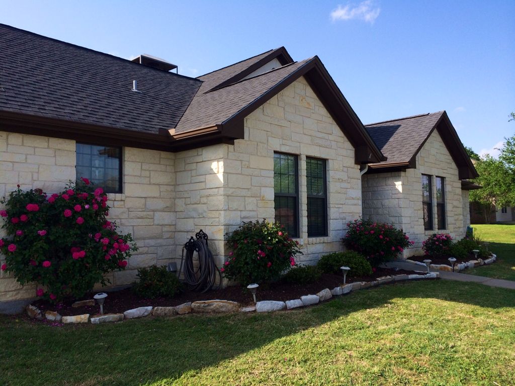 803 Lorey Ln, Caldwell, TX 77836