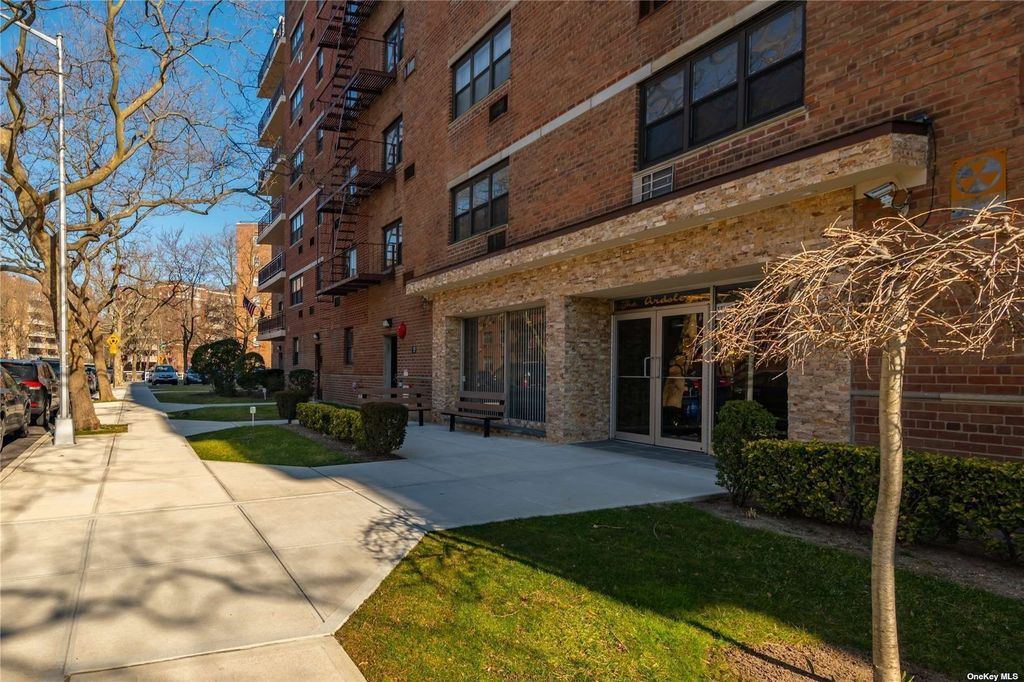 153 25 88th Street UNIT 5E, Howard Beach, NY 11414 Coop for Sale MLS