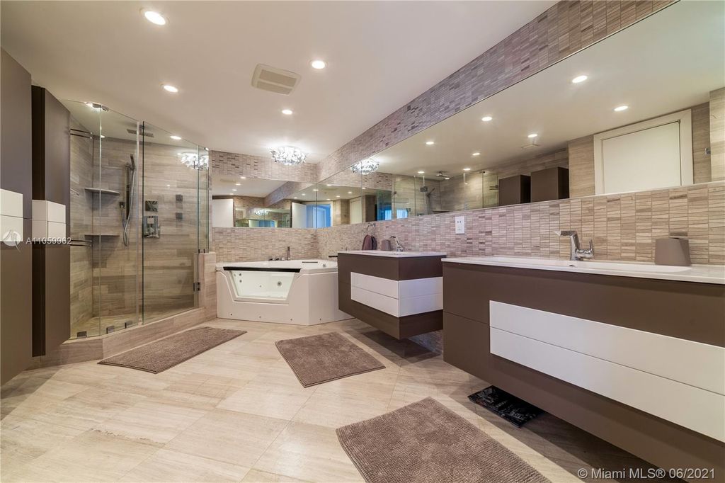 16699 Collins Ave #4004, North Miami Beach, FL 33160