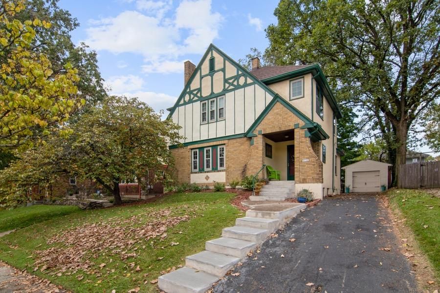 5735 Marmion Ln, Cincinnati, OH 45212