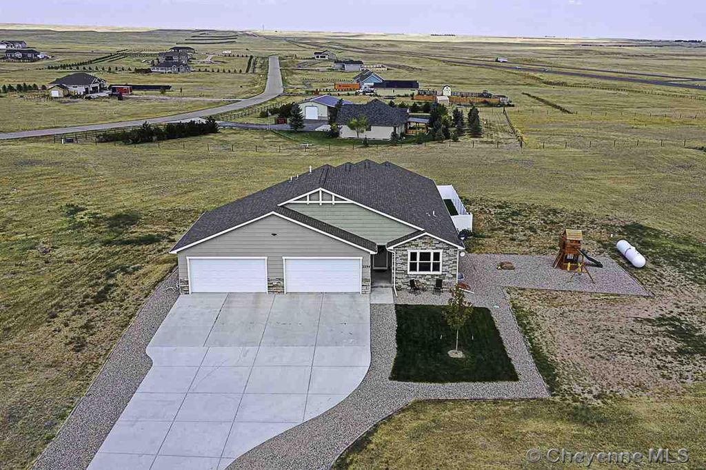2254 Iriquois Dr, Cheyenne, WY 82009