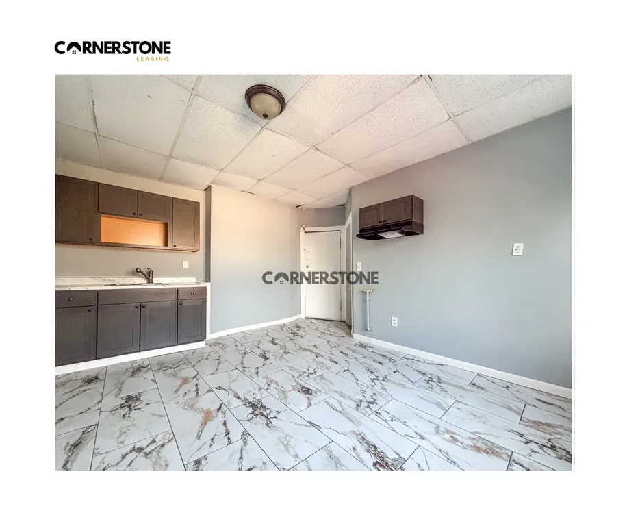 3 Bedrooms at 176-178 12th Ave #3L, Newark NJ — photo 2