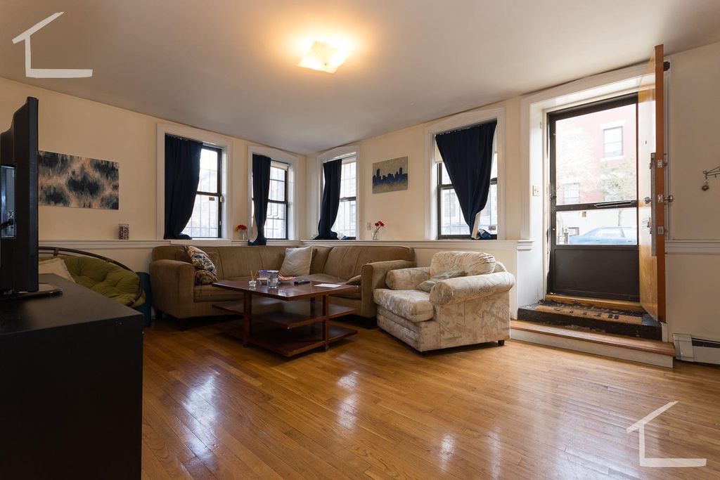 19 Glenville Ave, Allston, MA 02134