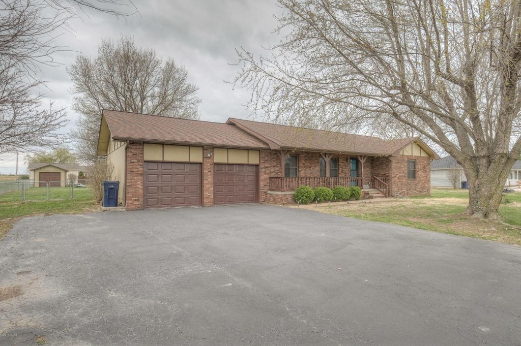 569 E 36th St, Baxter Springs, KS 66713 Trulia