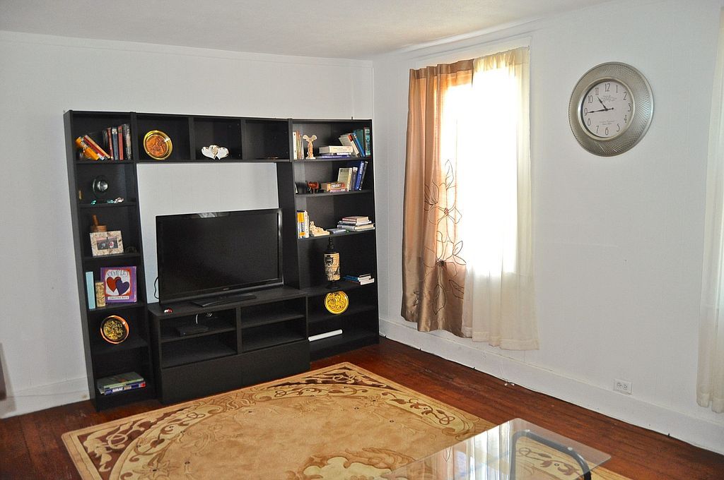 29 W 5th St #2, South Boston, MA 02127