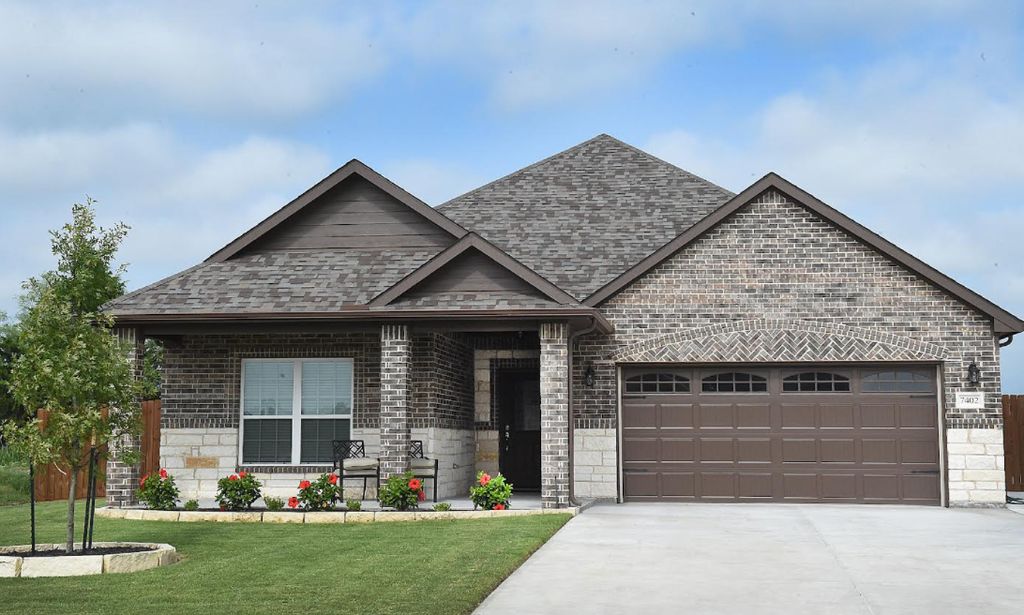 Grant Plan in Stonewood Estates, Greenville, TX 75402