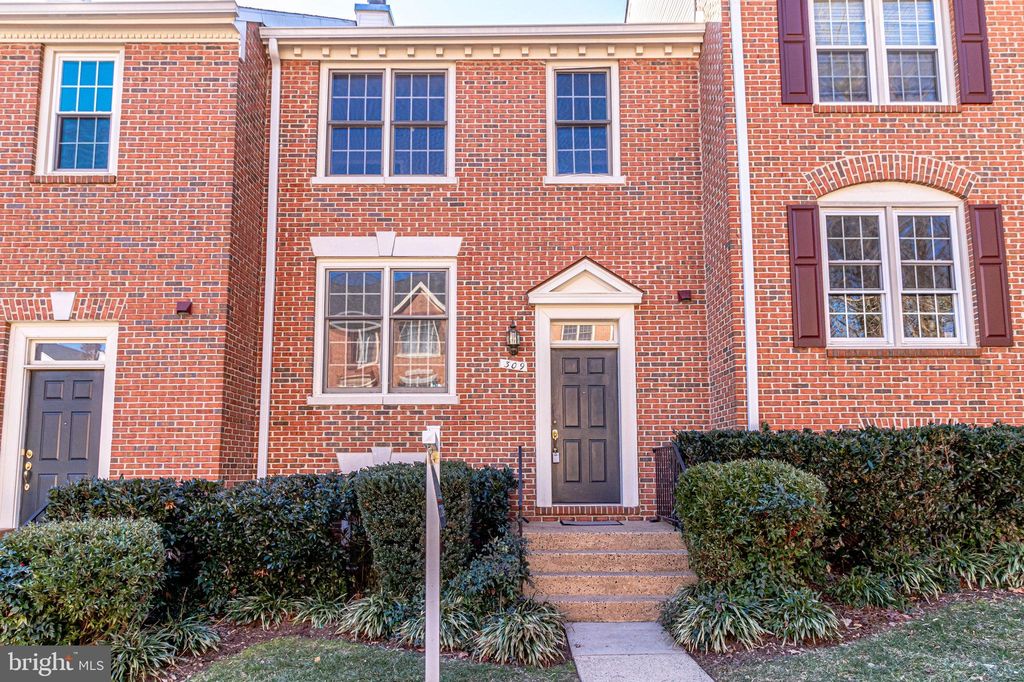 309 S Pickett St, Alexandria, VA 22304