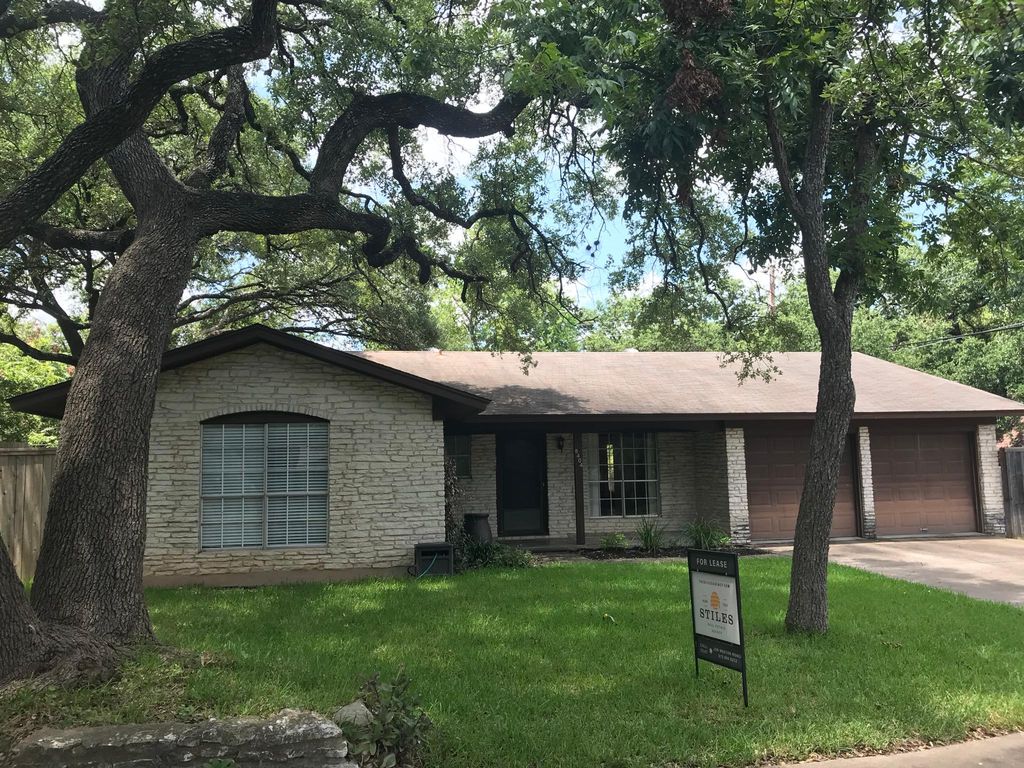 8404 Grayledge Dr, Austin, TX 78753
