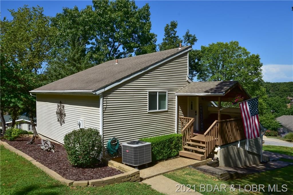 1301 Summit Cir, Osage Beach, MO 65065