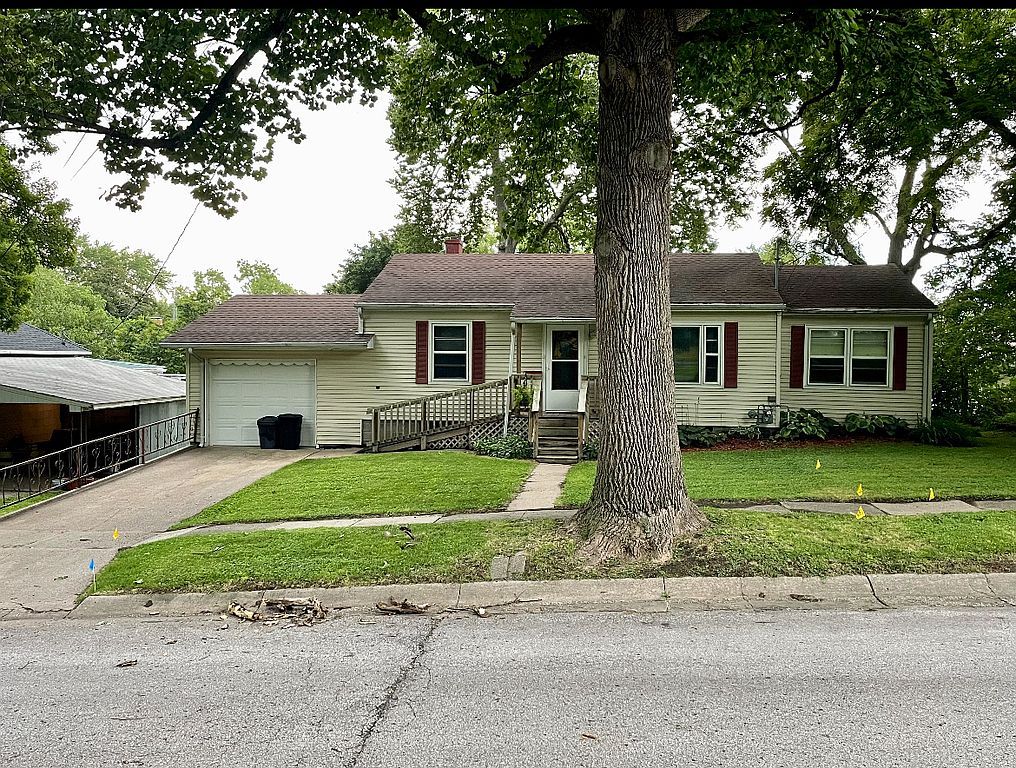613 N  18th St, Clarinda, IA 51632