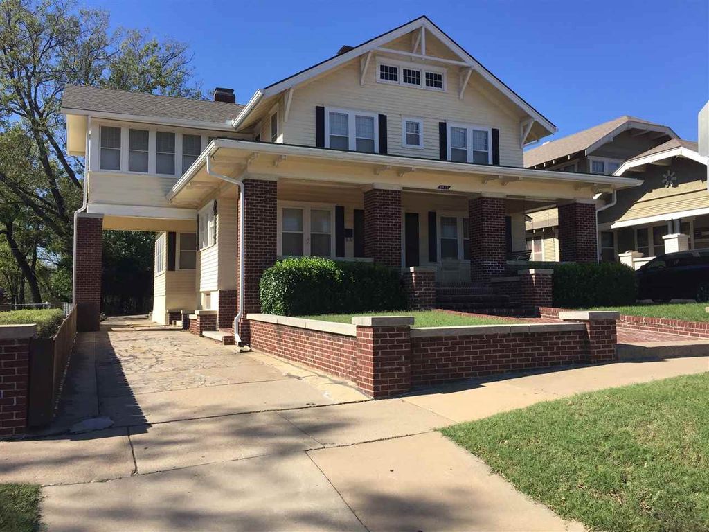 1045 State St, Augusta, KS 4 Bed, 2 Bath SingleFamily Home Trulia