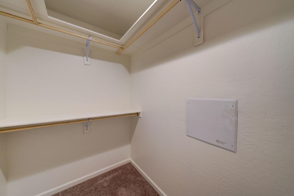 1273 E Avenida Fresca, Casa Grande, AZ - 3 Bed, 2 Bath Single-Family