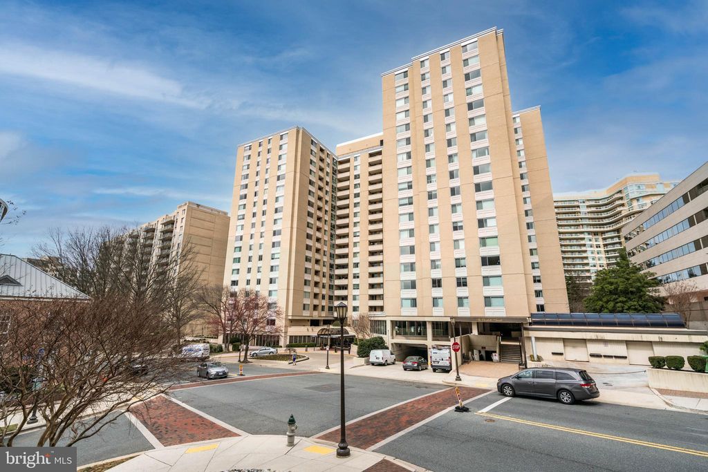 4601 N  Park Ave #419, Chevy Chase, MD 20815