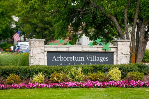 2201 Dogwood Dr, Lisle, IL 60532