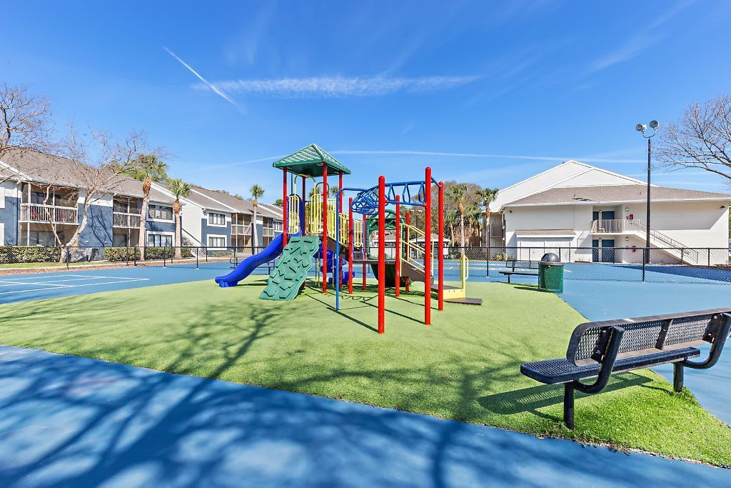 2652 McMullen Booth Rd, Clearwater, FL 33761