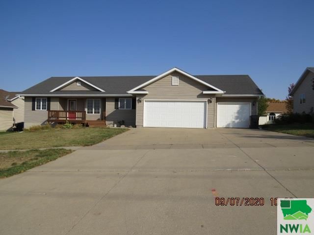 337 18th St SE, Le Mars, IA 51031