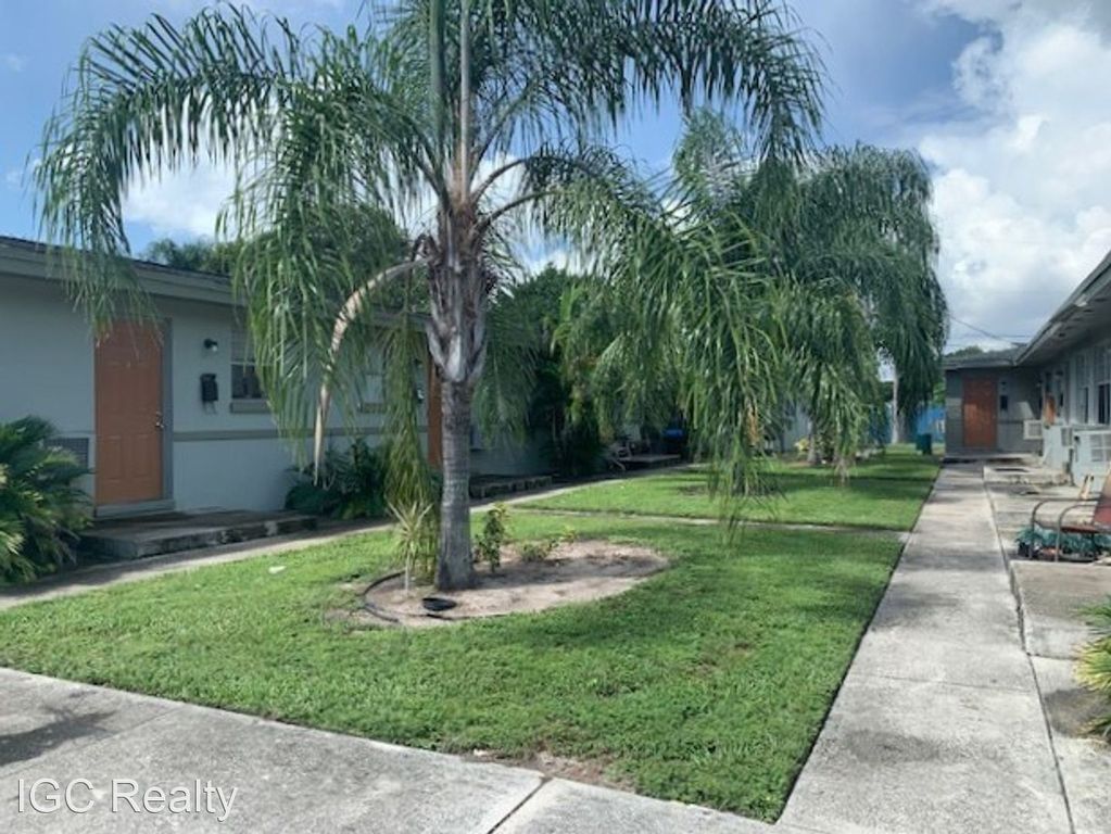 1885 40th Ave #2, Vero Beach, FL 32960