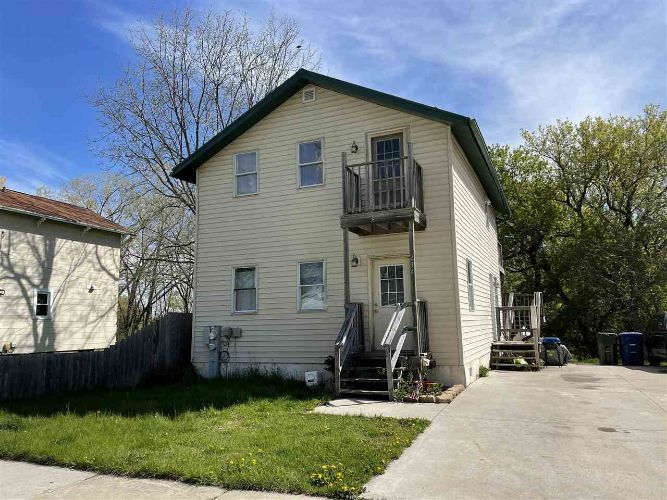234 N  6th St, De Pere, WI 54115