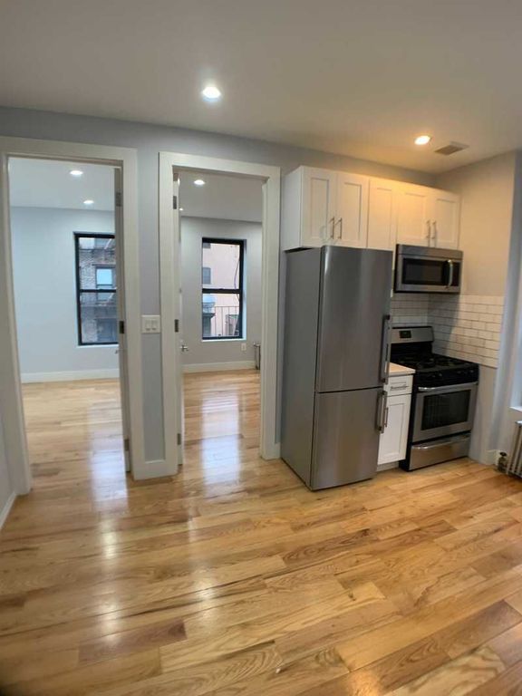 175 E 105th St #3R, New York, NY 10029