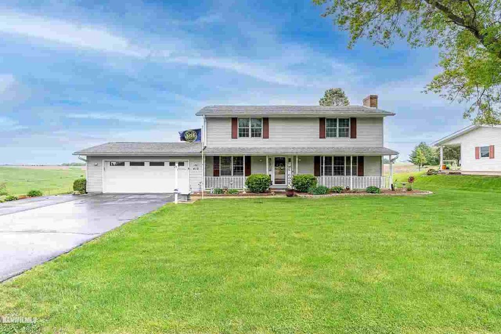 412 E Lincoln St, Mount Carroll, IL 61053