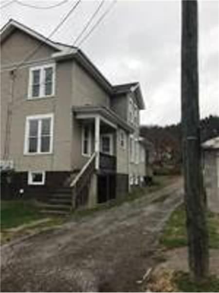 205 S  8th St, Martins Ferry, OH 43935