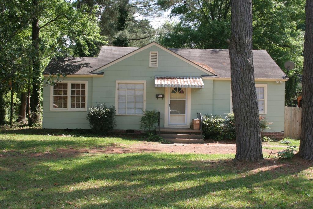 797 Avalon Rd, Jackson, MS 39206