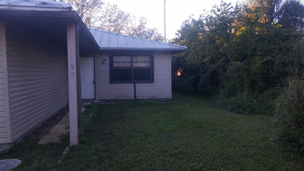 1355 17th Ct SW, Vero Beach, FL 32962
