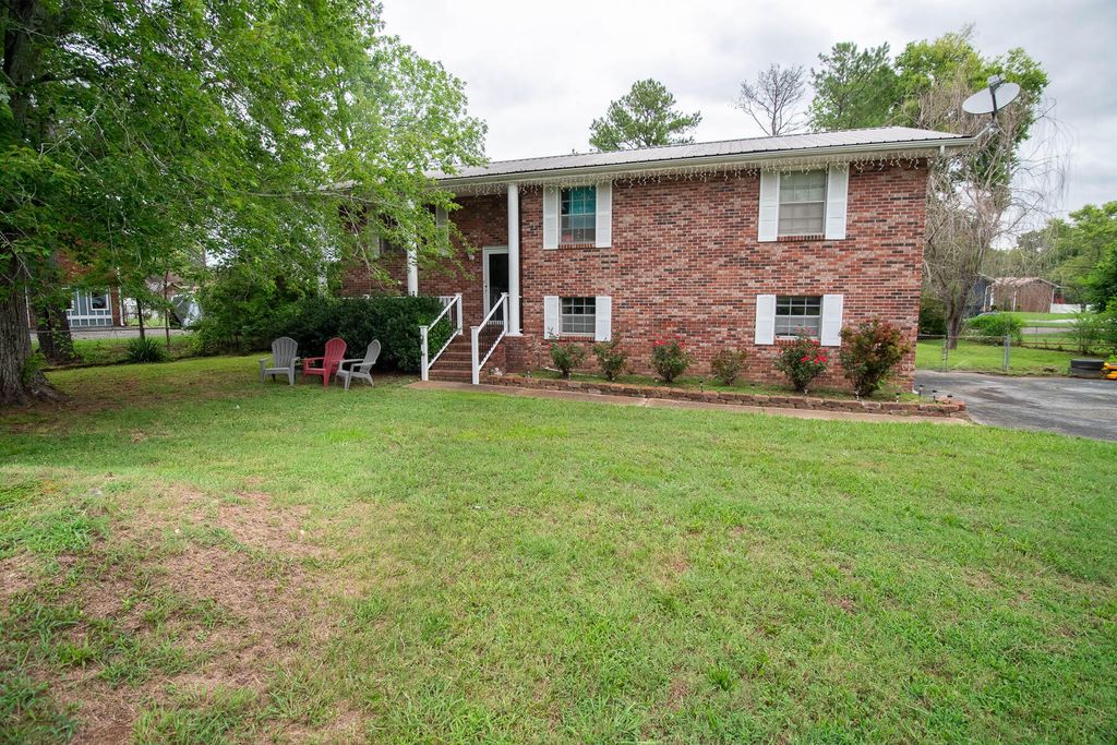 199 Mitchell Ln, Rossville, GA 30741