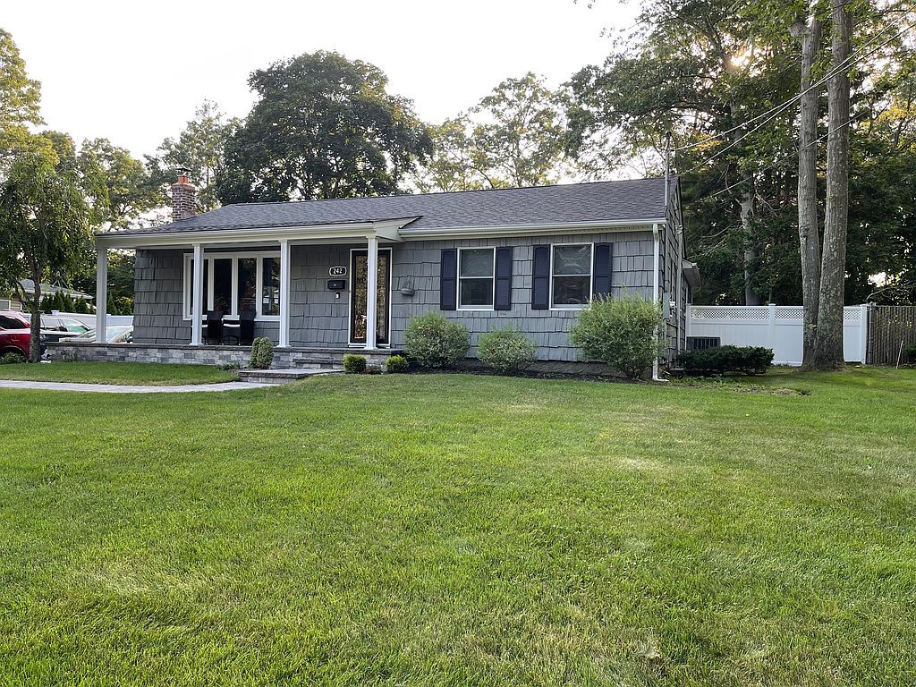 242 Swan Lake Dr, Patchogue, NY 11772 Trulia