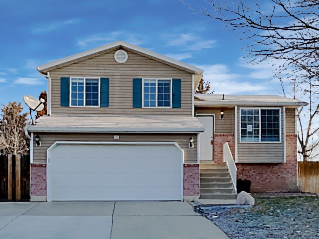 134 W  2100 S, Clearfield, UT 84015