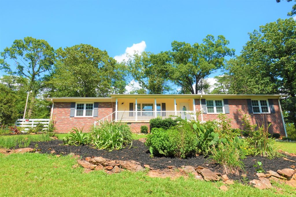 618 Memorial Drive Ext, Greer, SC 29651 Trulia