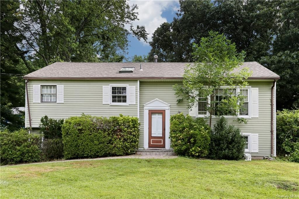 2 Wilson Ct, Spring Valley, NY 10977