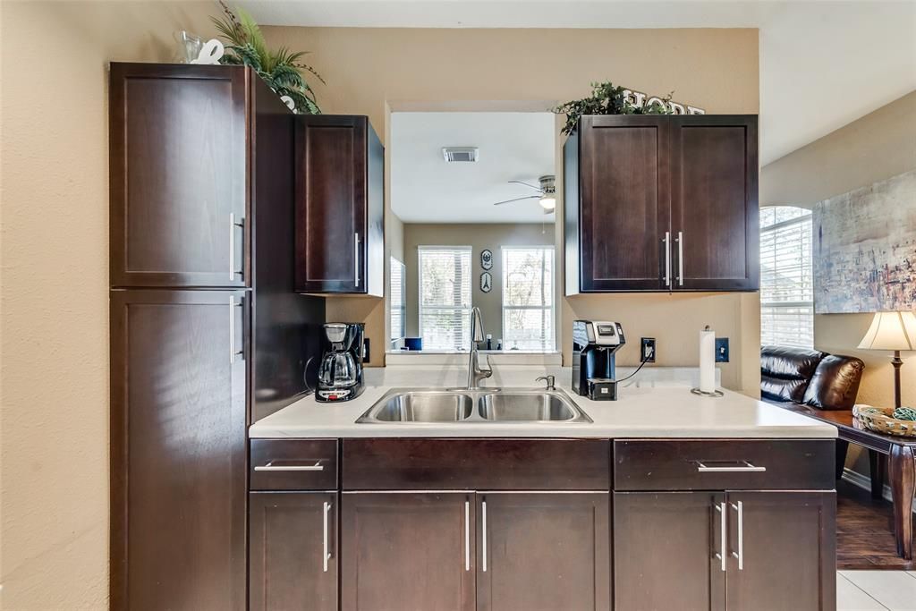 627 N Hampton Rd, Dallas, TX 75208