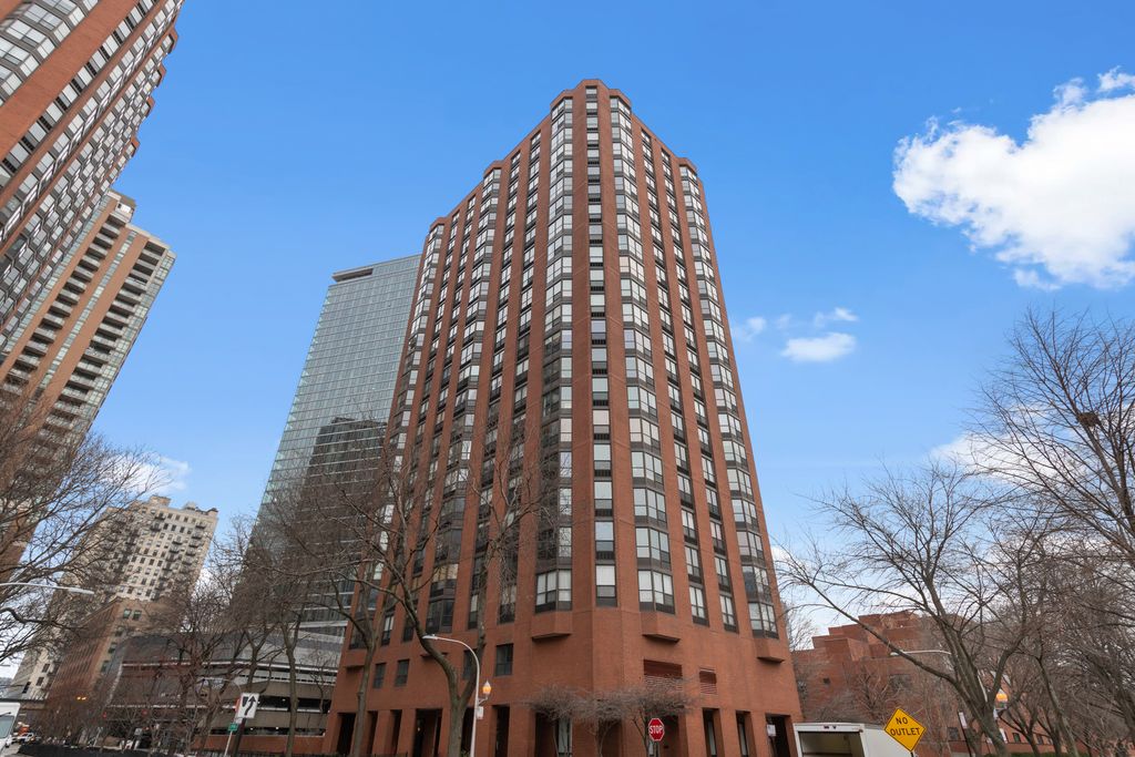901 S Plymouth Ct #1603, Chicago, IL 60605