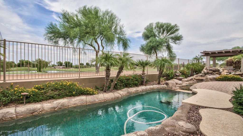 4260 E Carob Dr, Gilbert, AZ 85298