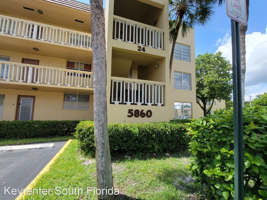 5860 NW 64th Ave #302, Fort Lauderdale, FL 33319
