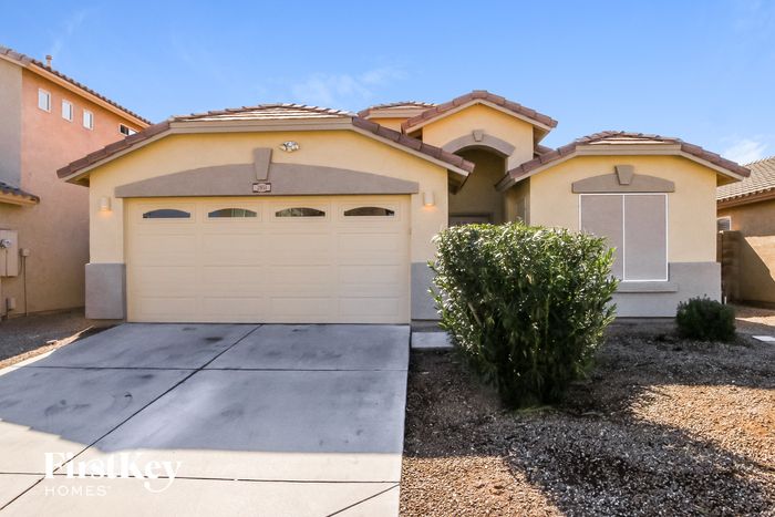 2851 W Peggy Dr, San Tan Valley, AZ 85142