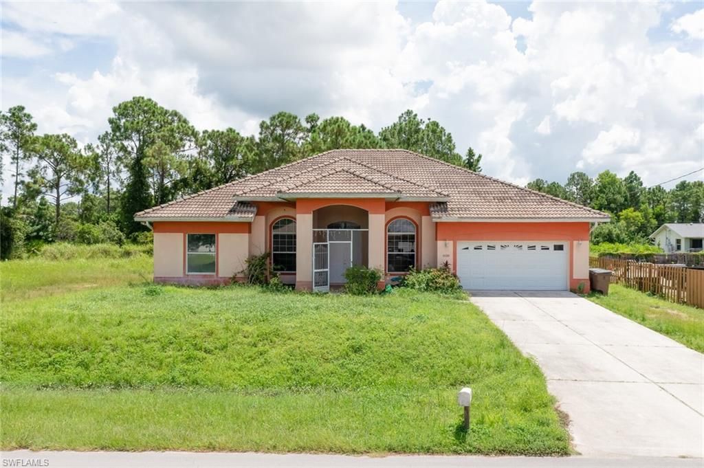 1020 Alvin Ave, Lehigh Acres, FL 33971
