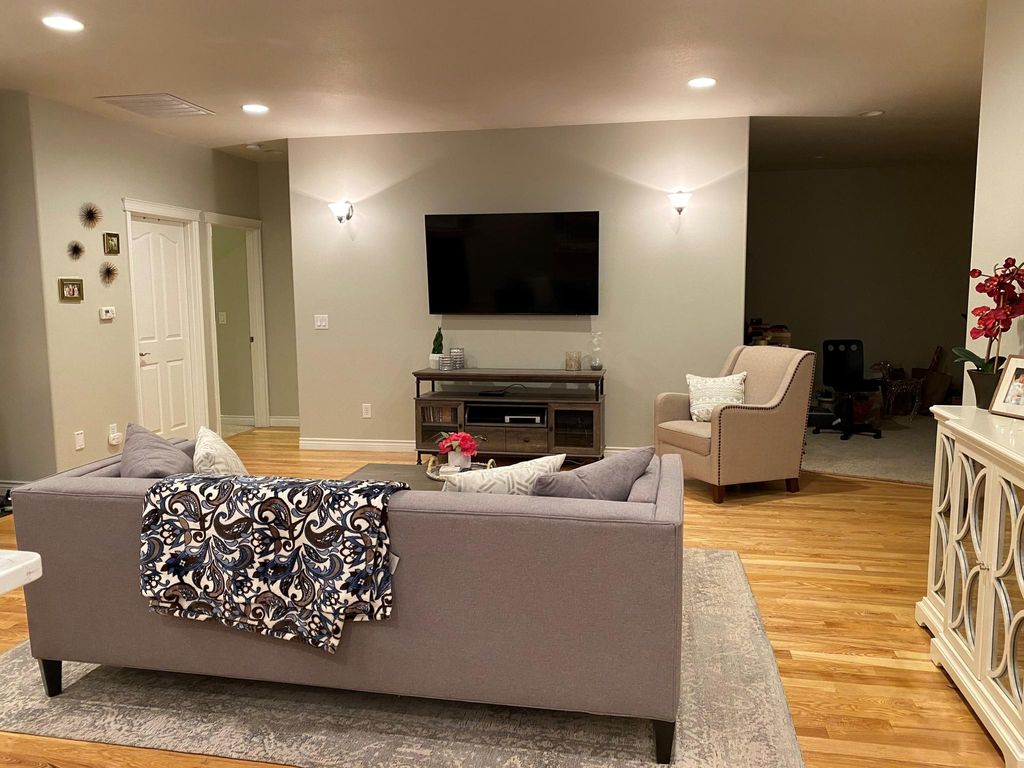 4235 Spring Creek Ln, Bellingham, WA 98226