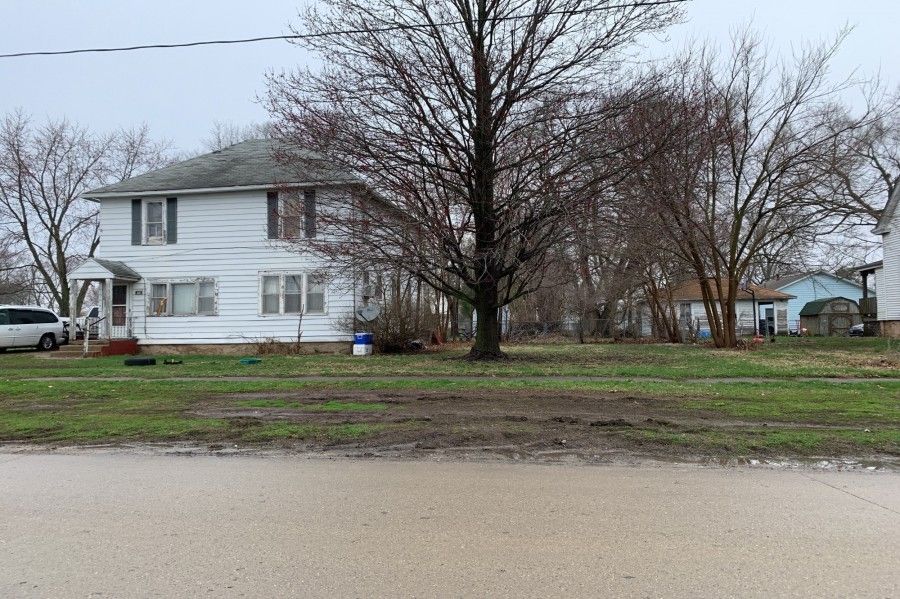 410 W Main St, Dalton City, IL 5 Bed, 1 Bath SingleFamily Home 5