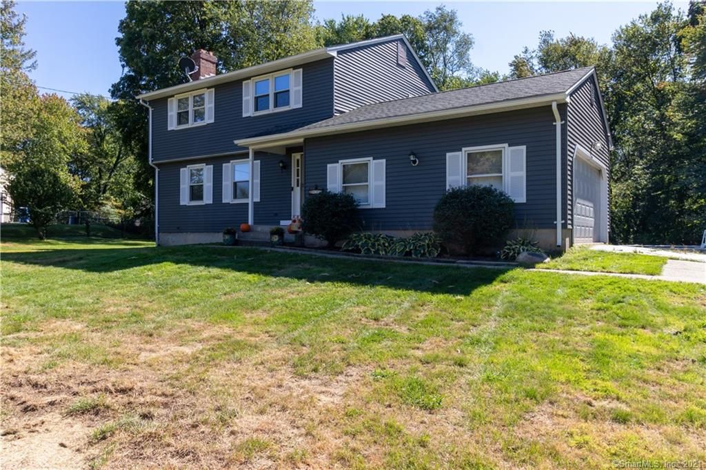 64 Winthrop Rd, Manchester, CT 06040