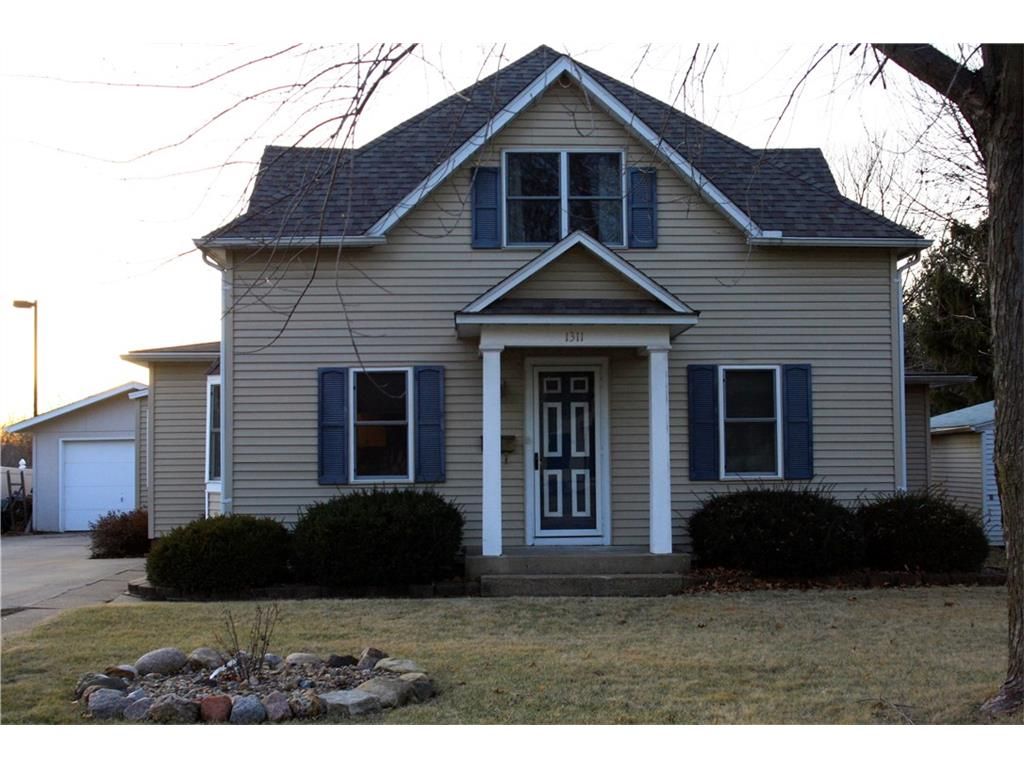 1311 Main St, Pella, IA 50219 Trulia