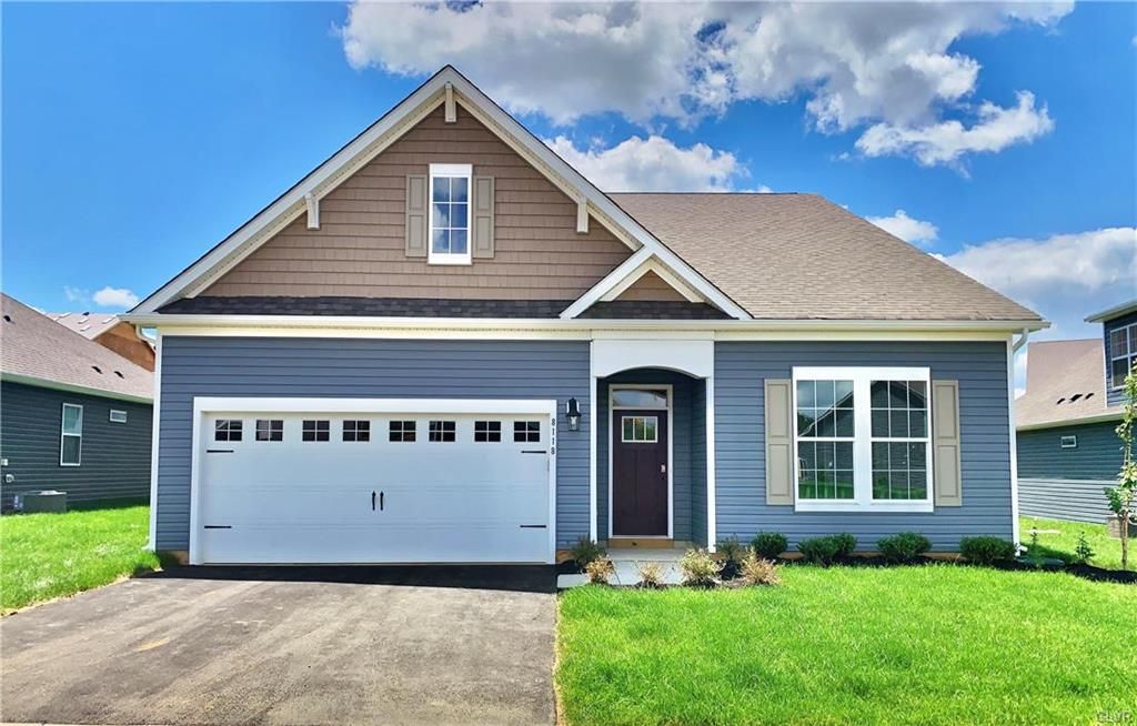 8107 Century Blvd #12, Breinigsville, PA 18031