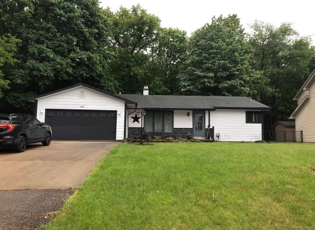 139 Ferris Dr, Brooklyn, MI 49230
