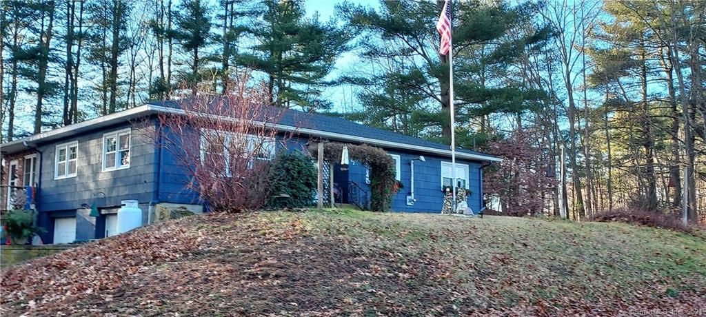 60 Little Pond Rd, Woodstock, CT 06281