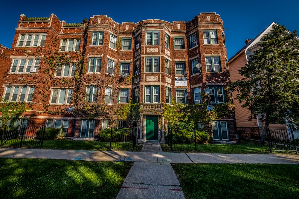 Creatice Apartments On West Chicago And Evergreen 