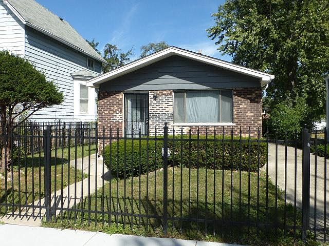422 W 101st Pl, Chicago, IL 60628